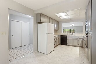 562 La Corso Dr in Walnut Creek, CA - Building Photo - Building Photo