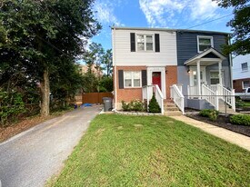 5704 Fenwick Dr in Alexandria, VA - Building Photo