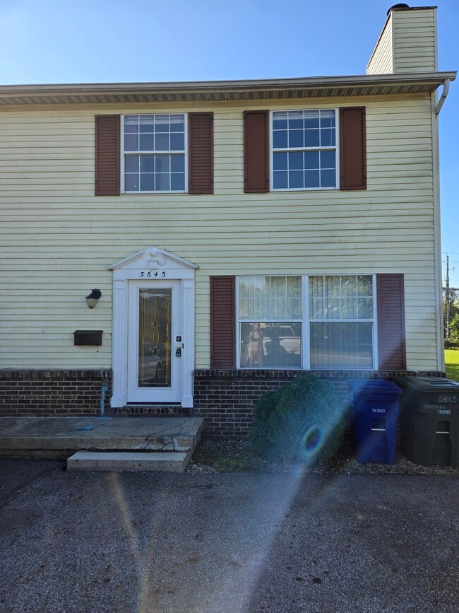 5645 Chatford Dr in Columbus, OH - Building Photo - Building Photo