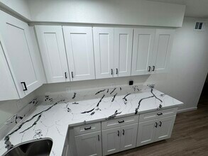 2130 N Glenn Ave in Fresno, CA - Building Photo - Building Photo