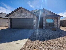 2011 132nd St in Lubbock, TX - Building Photo