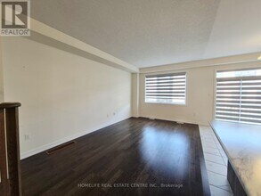 8 Amos Ave in Brantford, ON - Building Photo - Building Photo