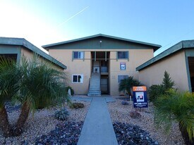 8563 Glenhaven St in San Diego, CA - Building Photo