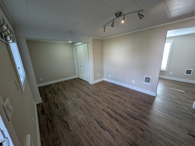 12965 NE Carl Rd in Woodburn, OR - Building Photo - Building Photo