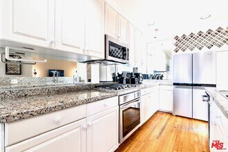 2515 Ocean Ave in Los Angeles, CA - Building Photo - Building Photo