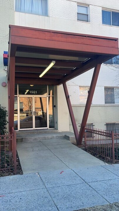 1501 27th St SE in Washington, DC - Building Photo
