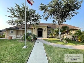 215 Henderson Rd in Los Fresnos, TX - Building Photo - Building Photo