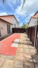 8337 NW 142nd St in Hialeah, FL - Building Photo - Building Photo