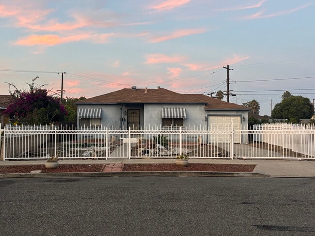 property at 1020 S Exmoor Ave