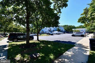 11234 Hannah Way in Kettering, MD - Building Photo - Building Photo