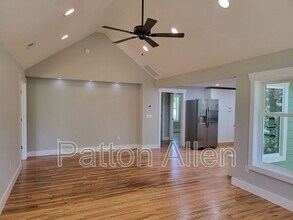 295 School Rd E in Asheville, NC - Building Photo - Building Photo