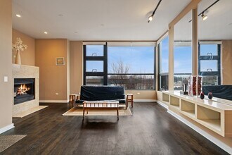 2414 W Grenshaw St in Chicago, IL - Building Photo - Building Photo