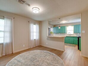 1031 S Stockton Ave in Ada, OK - Building Photo - Building Photo