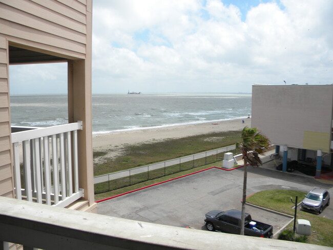 3938 Surfside Blvd, Unit 3308 photo'