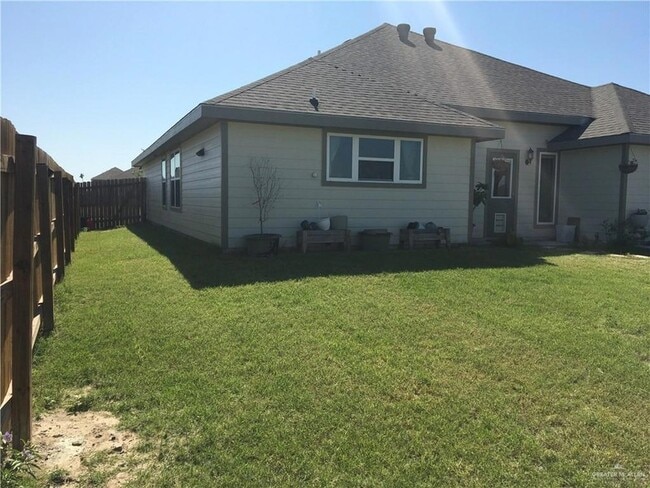 7507 N 55th Ln in Alton, TX - Building Photo - Building Photo