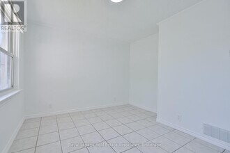 20 EAST Dr in Toronto, ON - Building Photo - Building Photo