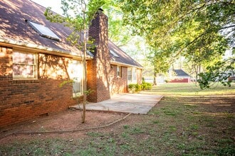 3301 Sams Way SE in Conyers, GA - Building Photo - Building Photo