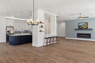 9913 Hanford Dr in Denton, TX - Building Photo