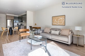 2280 W El Camino Real in Mountain View, CA - Foto de edificio - Building Photo