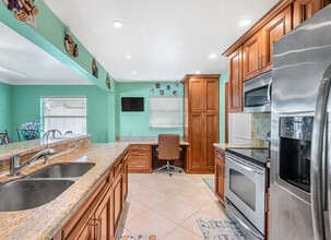 1211 SW 21st Ave in Boynton Beach, FL - Building Photo - Building Photo