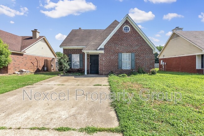 property at 2932 Churchwell Dr
