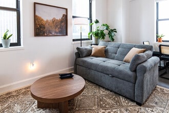 758 North Broadway-SI ID1379067P, Unit SI ID1379067P in Milwaukee, WI - Foto de edificio - Building Photo