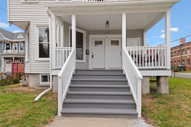33 Wickham Ave in Middletown, NY - Building Photo - Building Photo