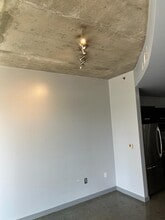 600 12th Ave S, Unit 816 in Nashville, TN - Foto de edificio - Building Photo