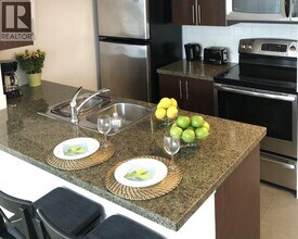 688 Abbott St in Vancouver, BC - Building Photo - Building Photo