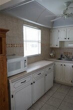 101 Cambridge Trail in Sun City Center, FL - Building Photo - Building Photo