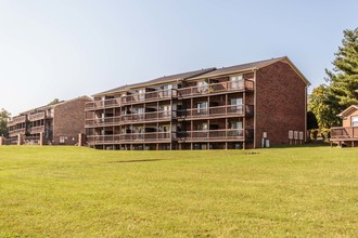 Rivermont Apartments in Murfreesboro, TN - Building Photo - Building Photo