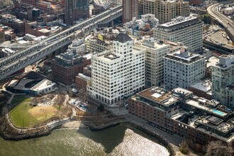 The Clock Tower Building in Brooklyn, NY - Foto de edificio - Building Photo