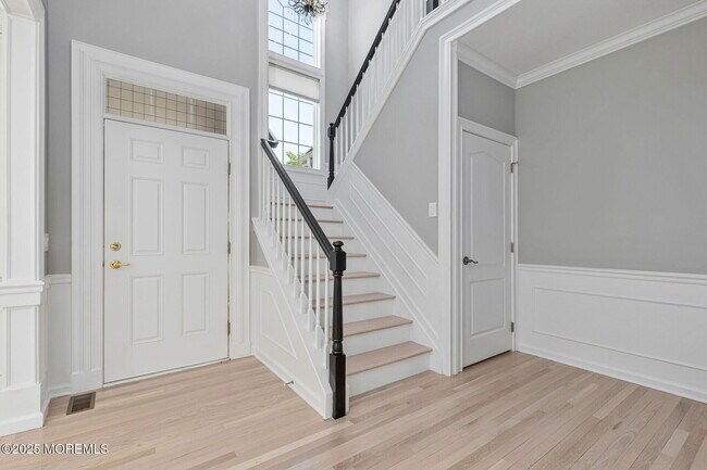 9 Feakes Dr in Navesink, NJ - Building Photo - Building Photo
