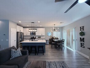 7868 Sambar Ct in Las Vegas, NV - Building Photo - Building Photo