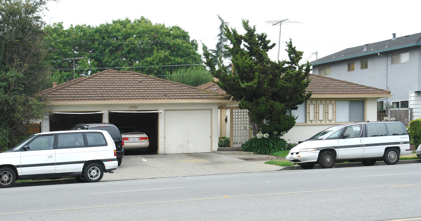 4496 Hamilton Ave in San Jose, CA - Building Photo