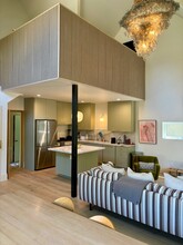 1000 Myra Ave in Los Angeles, CA - Foto de edificio - Building Photo