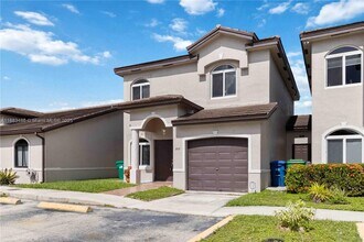 8431 NW 188th Terrace in Hialeah, FL - Building Photo - Building Photo