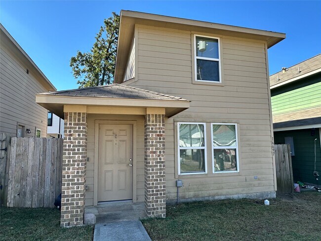 16697 E Hammon in Montgomery, TX - Building Photo - Building Photo