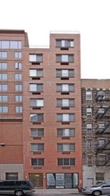 137 E 13th St in New York, NY - Building Photo - Building Photo