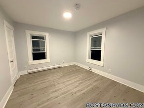 32 Worcester St in Southbridge, MA - Building Photo - Building Photo