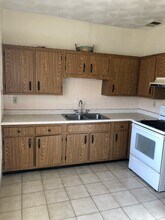408 5th Ave, Unit 2 in Carnegie, PA - Foto de edificio - Building Photo