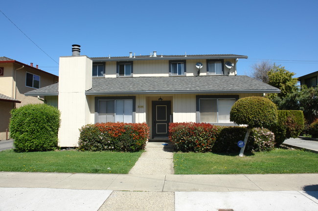 3135 Impala Dr in San Jose, CA - Foto de edificio - Building Photo