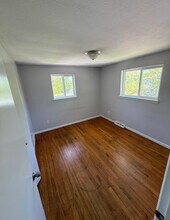 8215 Crudele Dr in Garfield Heights, OH - Building Photo - Building Photo