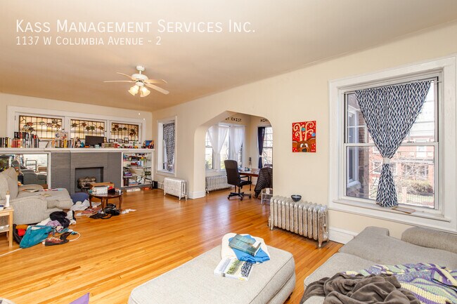 1137 W Columbia Ave in Chicago, IL - Building Photo - Building Photo