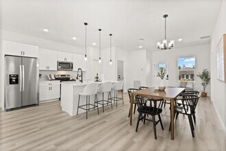 15568 SW 46th Cir in Ocala, FL - Foto de edificio - Building Photo