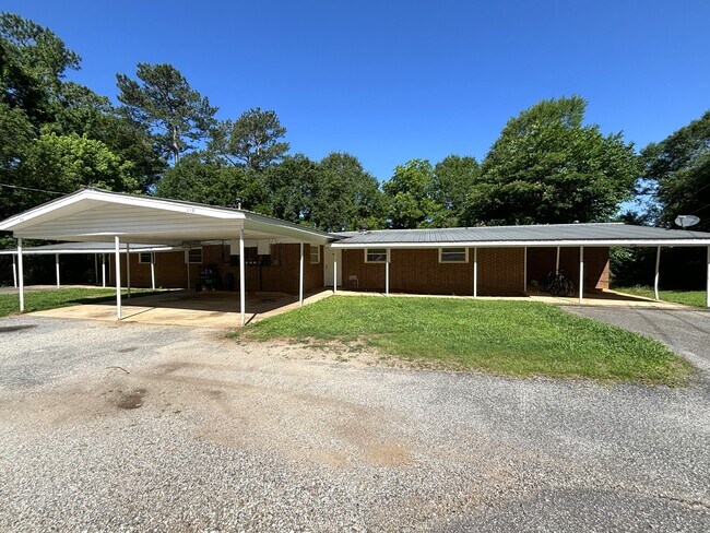 property at 950 Venita Dr