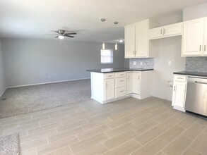 114 Brookside Dr in Moore, OK - Building Photo - Building Photo