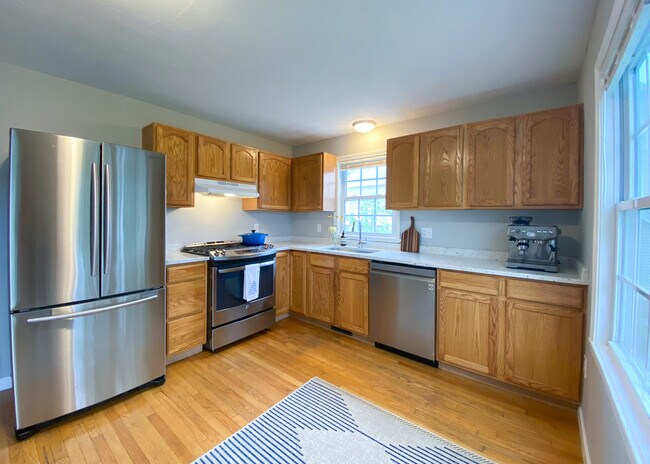 2 Western St in Providence, RI - Building Photo - Building Photo