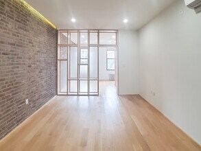 212 Lafayette St in New York, NY - Building Photo - Building Photo