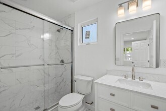 1745 W 39th St in Los Angeles, CA - Building Photo - Building Photo